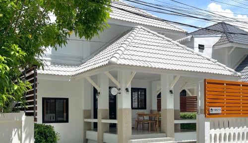 Three-Bedroom Holiday Home 