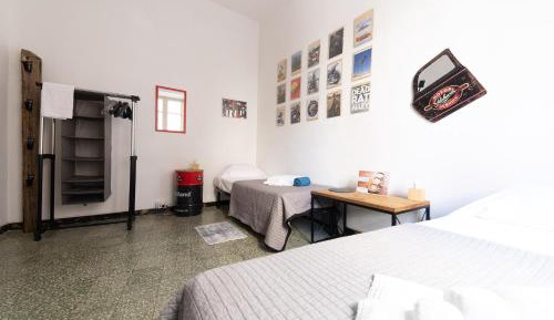 Basic Triple Room with Shared Bathroom