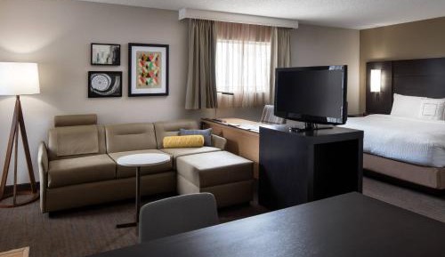 King Studio with Sofa Bed
