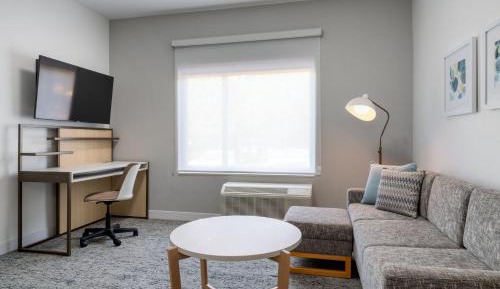 One-Bedroom Queen Suite with Sofa Bed