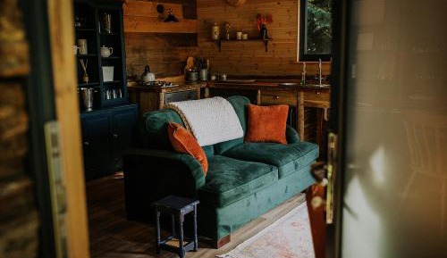 Family Room with Garden View