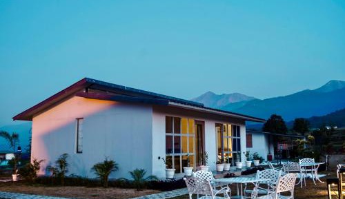 Double or Twin Room with Mountain View
