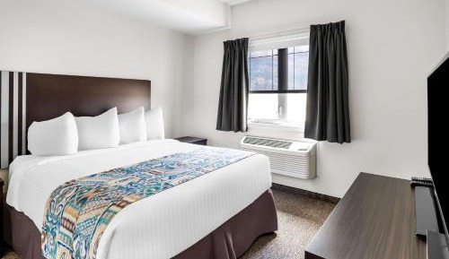 Two-Bedroom Executive Suite with Two Queen Beds