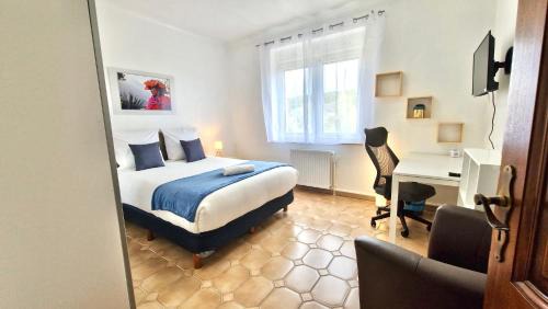 Double Room with Shared Bathroom
