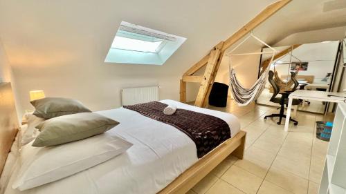 Double Room with Shared Bathroom