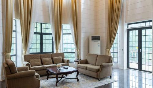 Deluxe Villa