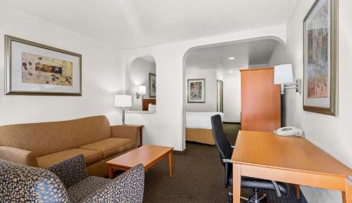 King Suite with Sofa Bed - Non-Smoking