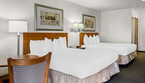 Queen Room with Two Queen Beds - Non-Smoking