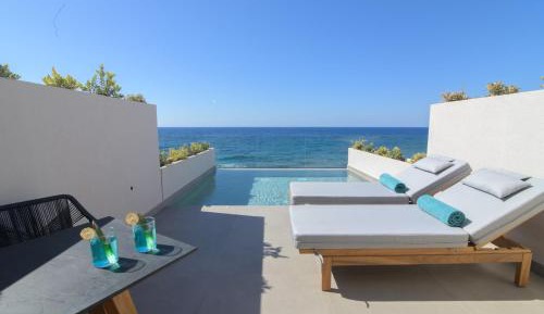 Ivory Gold Suite Seaview Individual Pool