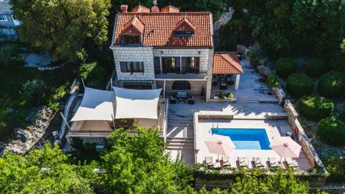 Five-Bedroom Villa
