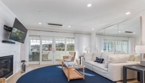 Two-Bedroom Apartment with Water View