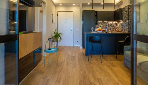 Apartment with Garden View