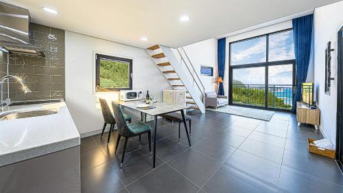 Double Room 2