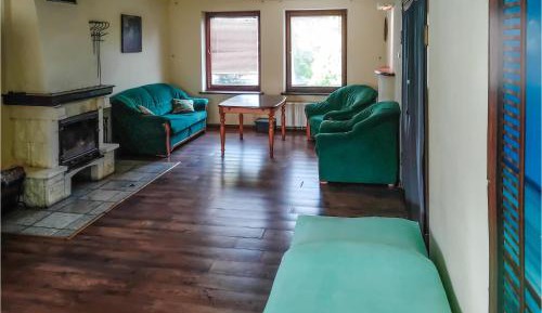 Seven-Bedroom Holiday Home