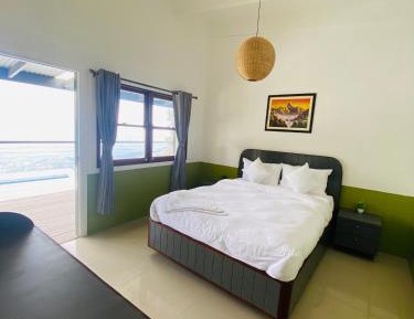 Single Room with Mountain View
