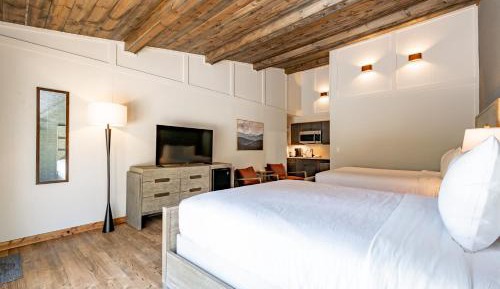 Queen Suite