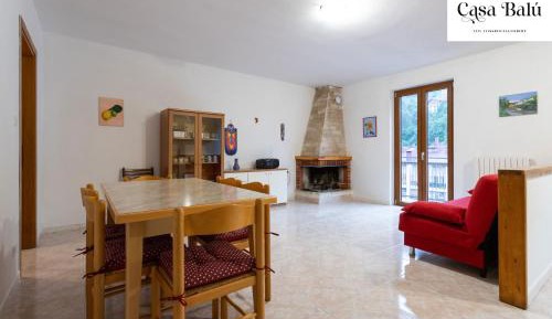Three-Bedroom Apartment with Balcony