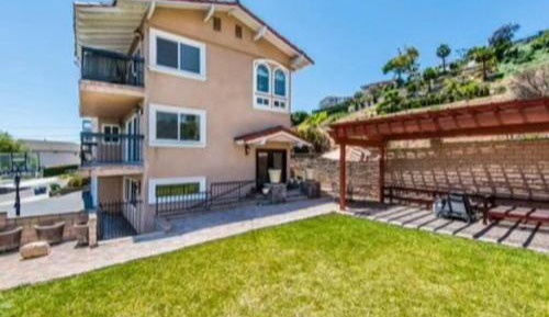 Three-Bedroom Townhouse