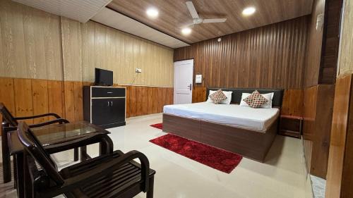 Budget Room with Balcony