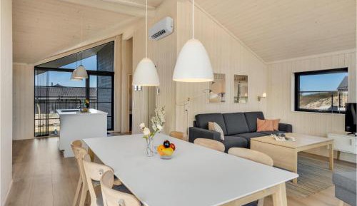 Three-Bedroom Holiday Home 