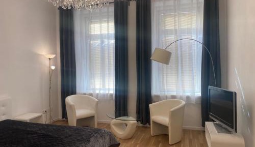 Four-Bedroom Luxury Apartment