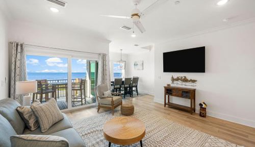 Four-Bedroom Holiday Home