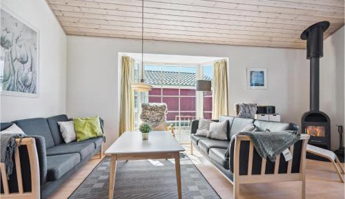 Four-Bedroom Holiday Home