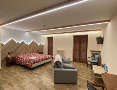 Twin Room with Shower