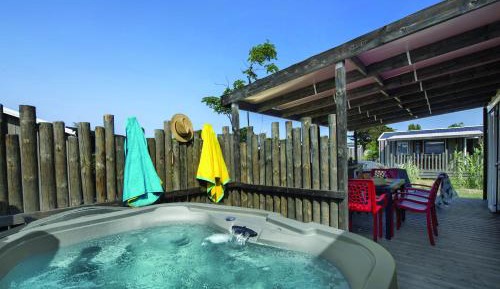 Mobil Home Duo premium Jacuzzi (4 personnes)