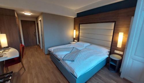 Double or Twin Room with Garden View