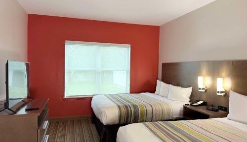 One-Bedroom Suite with Two Queen Beds and Sofa Bed - Non-Smoking