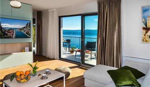 Three-Bedroom Holiday Home 