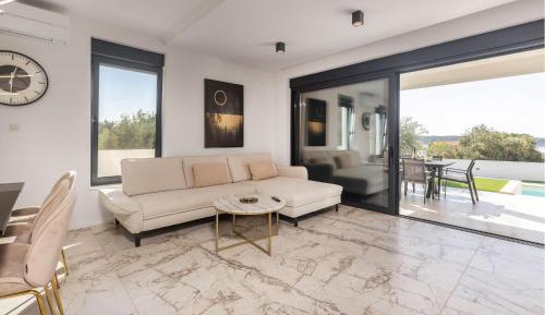 Four-Bedroom Holiday Home