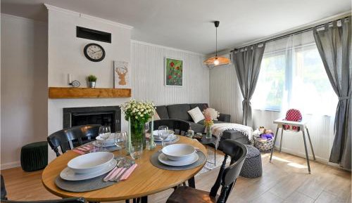 One-Bedroom Holiday Home