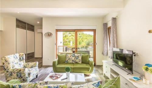 Six-Bedroom Holiday Home