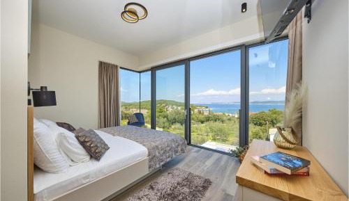 Six-Bedroom Holiday Home