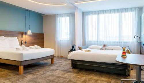 Executive Suite with Double Bed and Sofa Bed