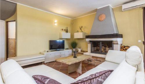 Four-Bedroom Holiday Home