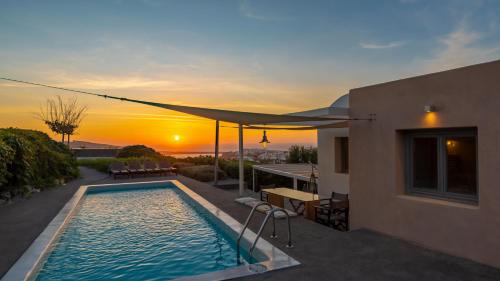 Deluxe 2 Bedroom Villa with Private Pool & Outdoor Hot Tub