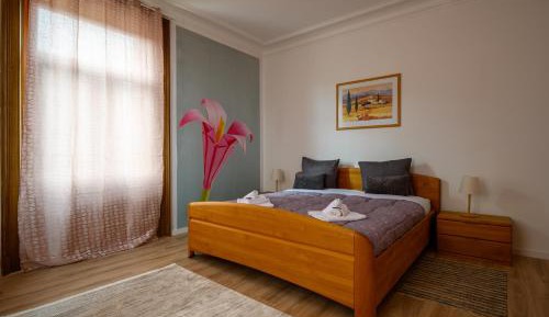 Three-Bedroom Standard Apartment