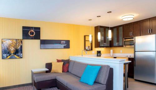 One-Bedroom King Suite with Sofa Bed - Non-Smoking