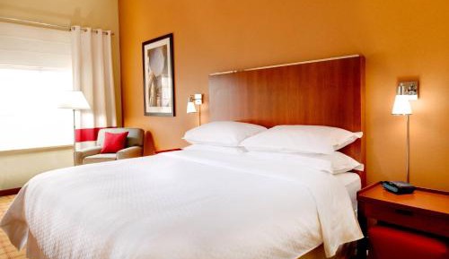 Larger Guest room, 1 King, Whirlpool
