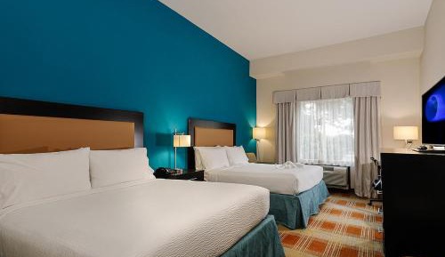 Standard Queen Room with Two Queen Beds