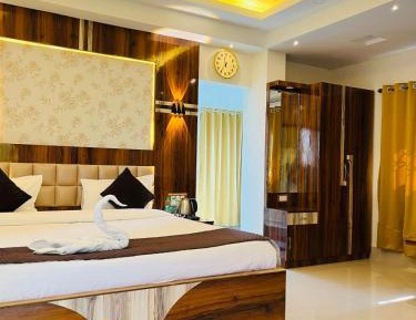 King Room with Balcony
