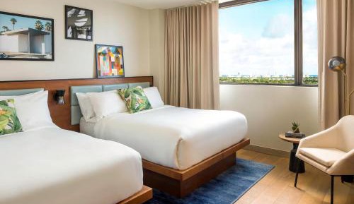 Traditional Queen Room with City View