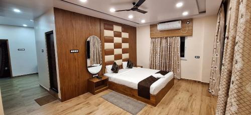 Suite with Mountain View