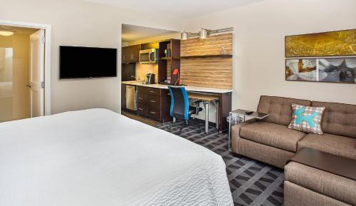 King Studio with Sofa Bed