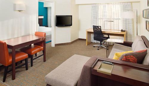 One-Bedroom Queen Suite with Sofa Bed and Roll-in Shower - Mobility and Hearing Accessible