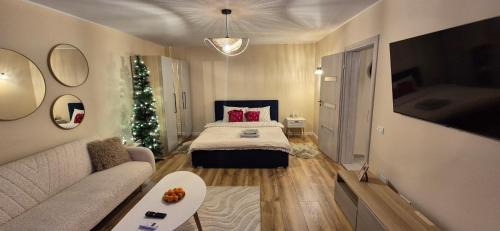 One-Bedroom Apartment with Balcony