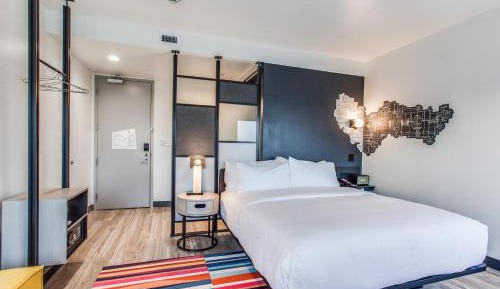 Aloft, Guest room, 1 King